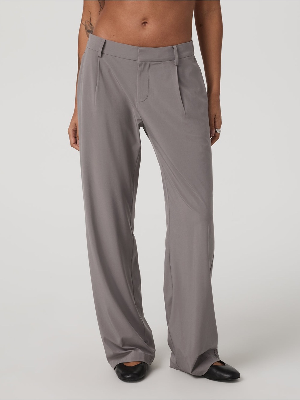 Vuori Villa Low Slung Trouser M Cavern Grey | Relaxed Travel Pants